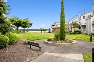 275 N Hayden Bay Dr, Portland, OR 97217 - Photo 23