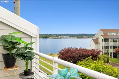 275 N Hayden Bay Dr #275, Portland, OR 97217 - Photo 11