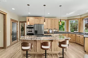 17622 Brookhurst Dr, Lake Oswego, OR 97034 - Photo 11