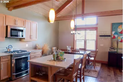 132 E Surfcrest Ave #C1-D, Cannon Beach, OR 97110 - Photo 17