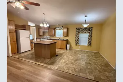 164 Metolius Ln #67, Roseburg, OR 97471 - Photo 3