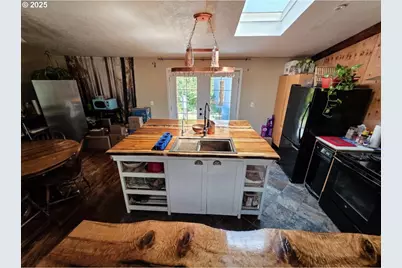 8790 NW Kinglet St, Seal Rock, OR 97376 - Photo 11