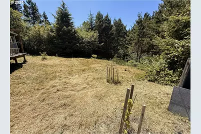 8790 NW Kinglet St, Seal Rock, OR 97376 - Photo 15