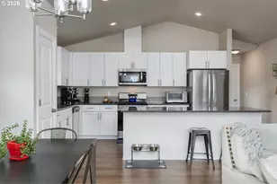 450 NE Oak Ct, Redmond, OR 97756 - Photo 11