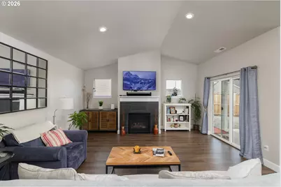 450 NE Oak Ct, Redmond, OR 97756 - Photo 5