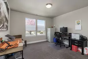 450 NE Oak Ct, Redmond, OR 97756 - Photo 15