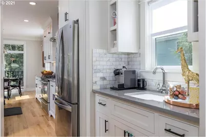 4412 SW Shattuck Rd, Portland, OR 97221 - Photo 9