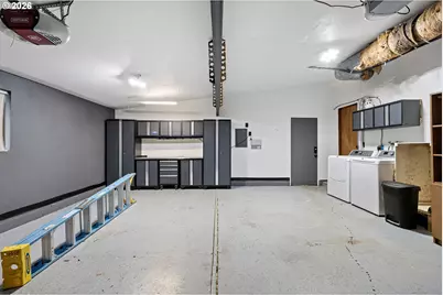 1760 Bryant Ave, Cottage Grove, OR 97424 - Photo 29