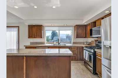 2905 SW Redfern Pl, Gresham, OR 97080 - Photo 11