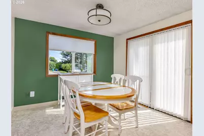 2905 SW Redfern Pl, Gresham, OR 97080 - Photo 17