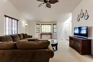 4665 Holly St, Springfield, OR 97478 - Photo 9