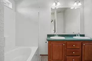 1015 Oak St, Silverton, OR 97381 - Photo 21