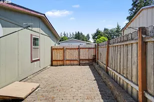 1015 Oak St, Silverton, OR 97381 - Photo 33