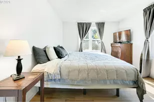 12107 SE Kelly St, Portland, OR 97266 - Photo 15