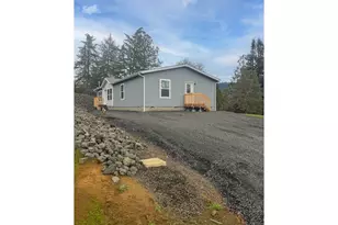 252 NE 3rd St, Oakland, OR 97462 - Photo 25