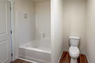 252 NE 3rd St, Oakland, OR 97462 - Photo 11