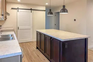 252 NE 3rd St, Oakland, OR 97462 - Photo 7