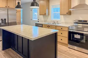 252 NE 3rd St, Oakland, OR 97462 - Photo 5