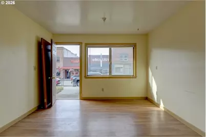 1013 Clark St, Wasco, OR 97065 - Photo 5