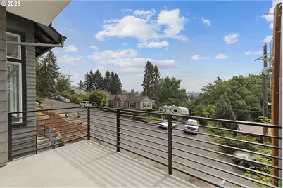 9375 NE Sacramento St, Portland, OR 97220 - Photo 23