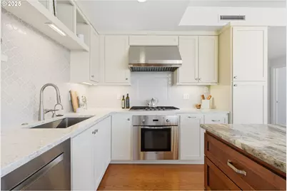 3601 S River Pkwy #2110, Portland, OR 97239 - Photo 17