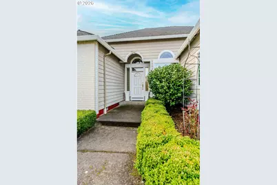 16442 SE High Meadow Loop, Portland, OR 97236 - Photo 3