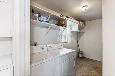 532 2nd St, Elkton, OR 97436 - Photo 27