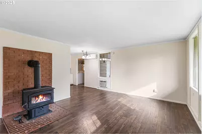 532 2nd St, Elkton, OR 97436 - Photo 5