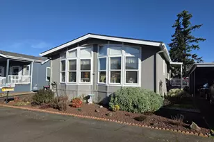 835 SE 1st Ave, Canby, OR 97013 - Photo 1