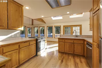 1060 NE 7th Dr, Newport, OR 97365 - Photo 15