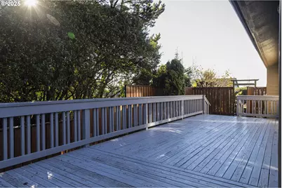 1060 NE 7th Dr, Newport, OR 97365 - Photo 41