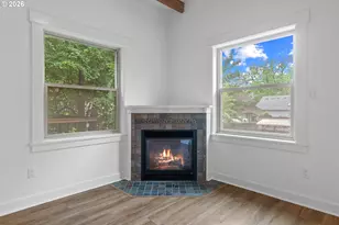 71 NE Graham St, Portland, OR 97212 - Photo 9