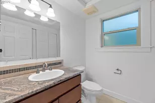 71 NE Graham St, Portland, OR 97212 - Photo 21