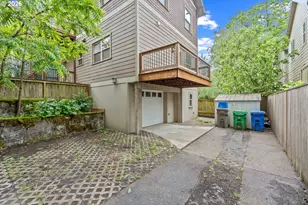 71 NE Graham St, Portland, OR 97212 - Photo 43