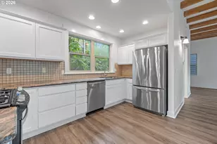 71 NE Graham St, Portland, OR 97212 - Photo 9
