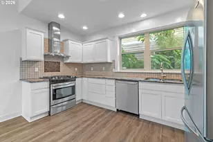 71 NE Graham St, Portland, OR 97212 - Photo 11