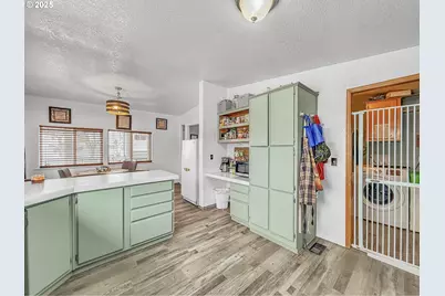 2084 18th St, Baker City, OR 97814 - Photo 15