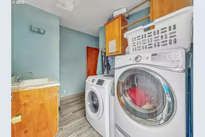 2084 18th St, Baker City, OR 97814 - Photo 17