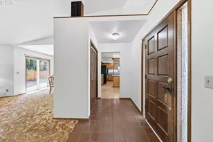 3585 Walton Ln, Eugene, OR 97408 - Photo 3