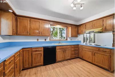 3585 Walton Ln, Eugene, OR 97408 - Photo 11