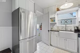 7531 SE Reed College Pl, Portland, OR 97202 - Photo 15