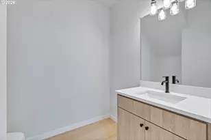 8823 N Endicott Ave, Portland, OR 97217 - Photo 11