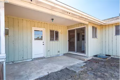425 SW Laurel St, Junction City, OR 97448 - Photo 25
