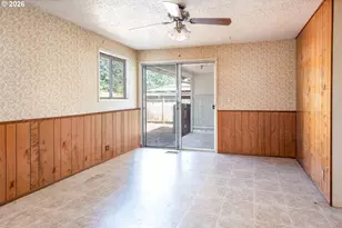 425 SW Laurel St, Junction City, OR 97448 - Photo 9