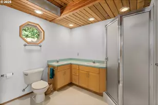 670 Old Homestead Rd, Oakland, OR 97462 - Photo 15