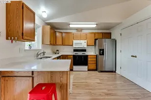 3497 Douglas Dr, Springfield, OR 97478 - Photo 11