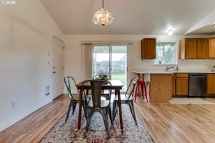 3497 Douglas Dr, Springfield, OR 97478 - Photo 9