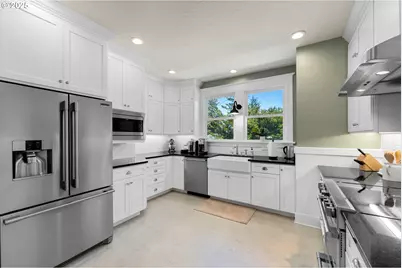 363 S Empire Blvd, Coos Bay, OR 97420 - Photo 17