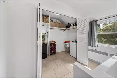 6026 NE 57th Ave, Portland, OR 97218 - Photo 17