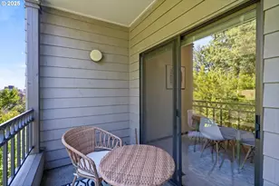 1320 SW Hall St, Portland, OR 97201 - Photo 13